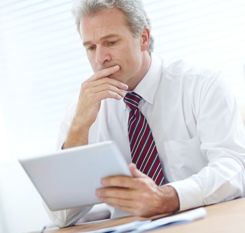 profesionales planificando creacion de empresa